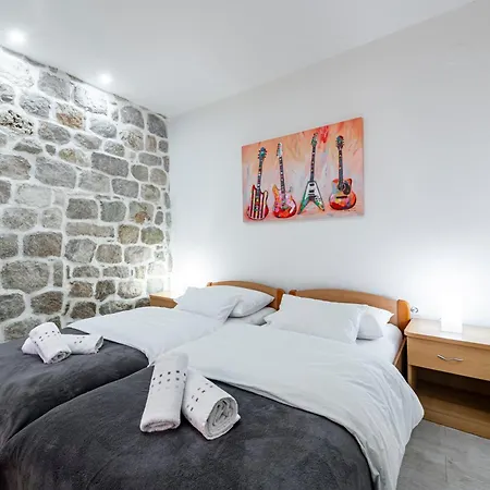 Welcome - Old Town Apartment